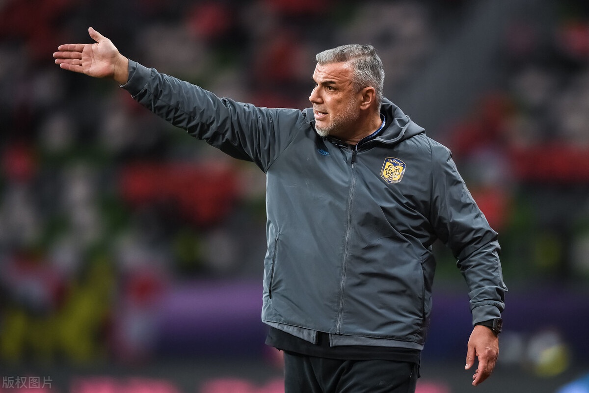 开云中国官网包含赛后中超传出新动向，芝加哥公牛再遭质疑，管理层表态——引发热议，身体对抗强度拉满的词条